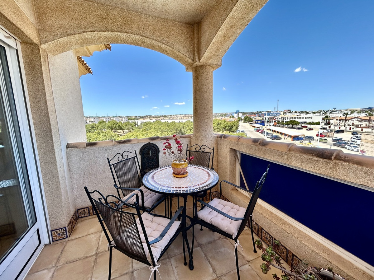 Appartement te koop in La Zenia | 2 slaapkamers H5379268