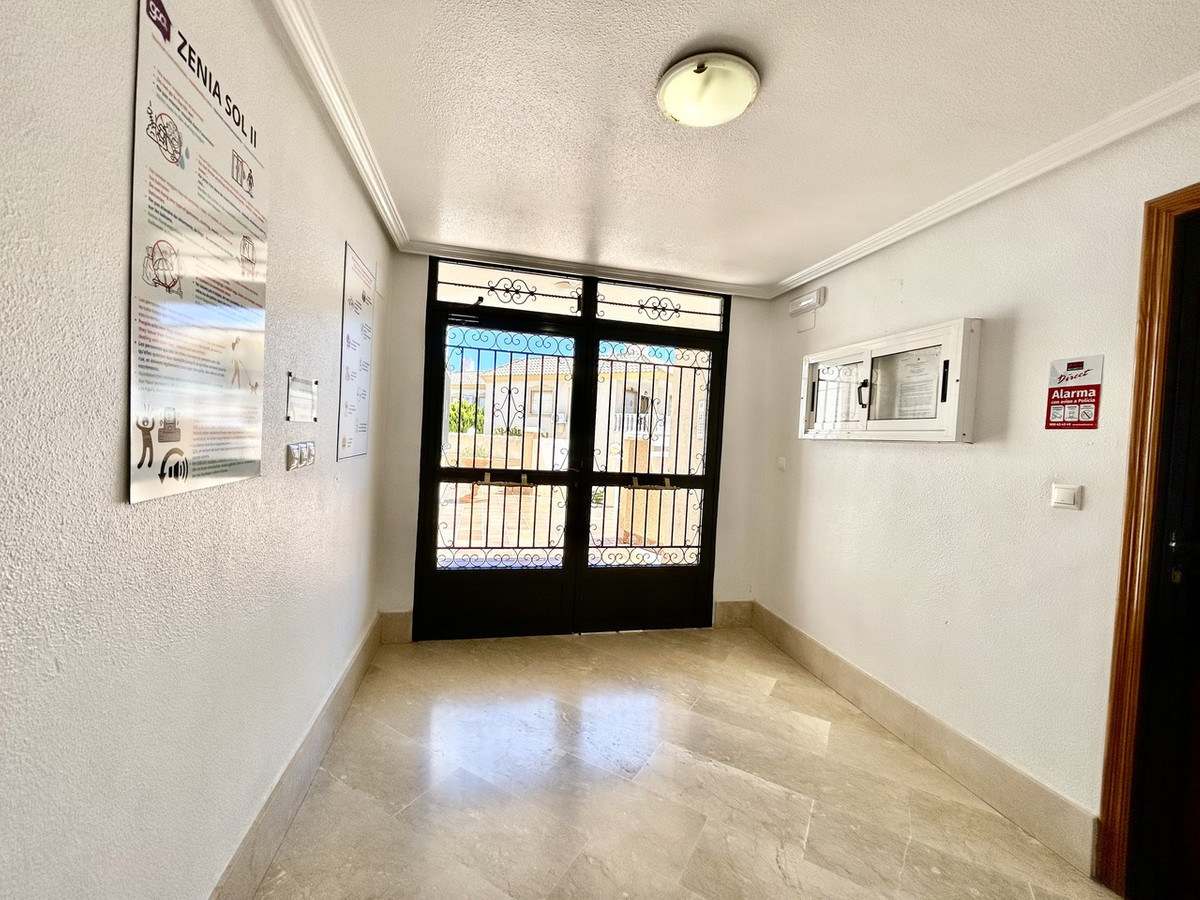 Appartement te koop in La Zenia | 2 slaapkamers H5379301