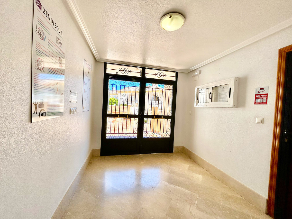 Appartement te koop in La Zenia | 2 slaapkamers H5380312