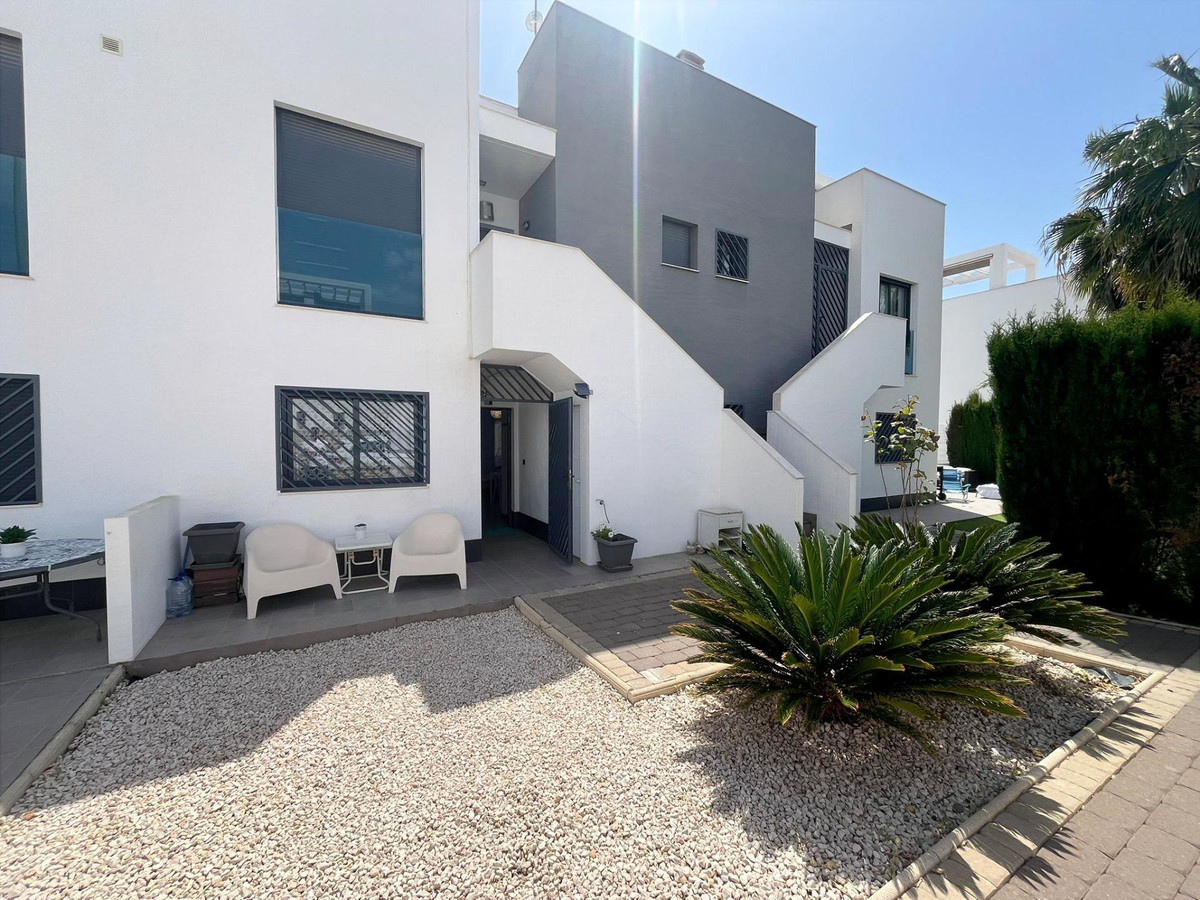 Appartement te koop in La Zenia | 2 slaapkamers H5453584