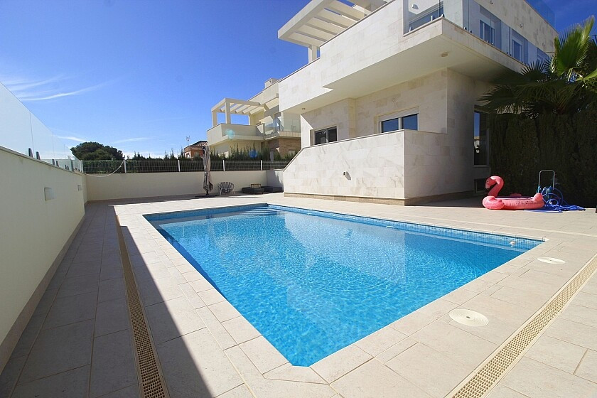 Penthouse te koop in La Zenia | 5 slaapkamers H5456335