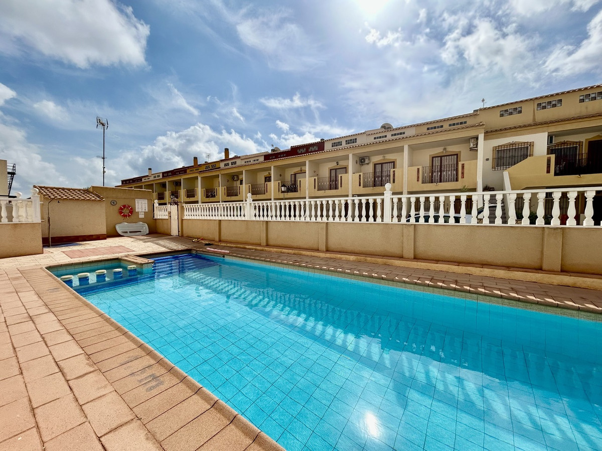 Appartement te koop in La Zenia | 3 slaapkamers H5462539