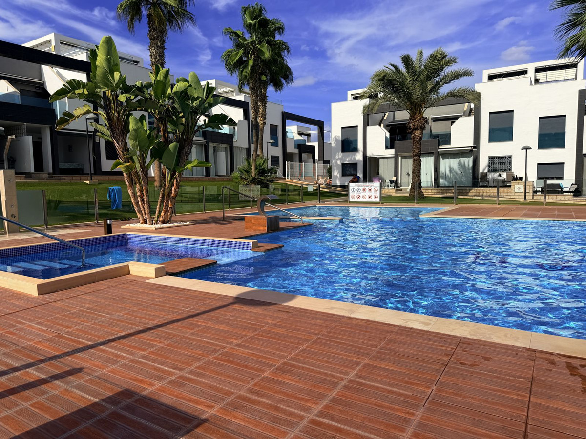 Appartement te koop in La Zenia | 2 slaapkamers H5514550