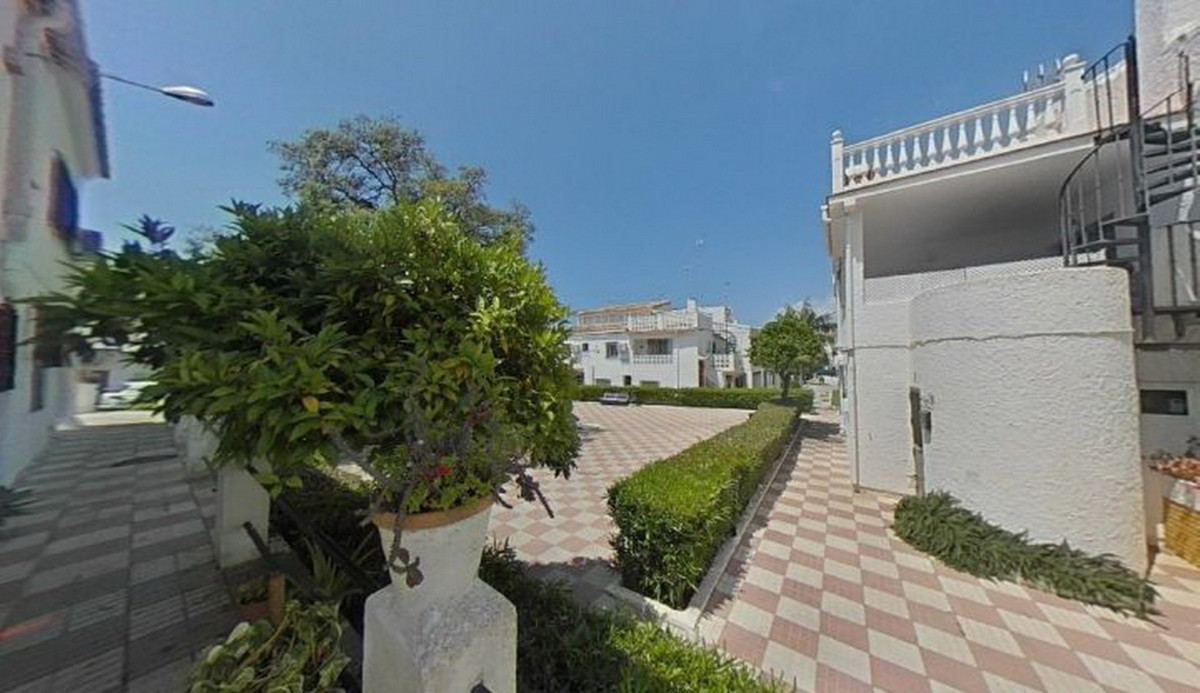 Begane grond appartement in Las Chapas-1