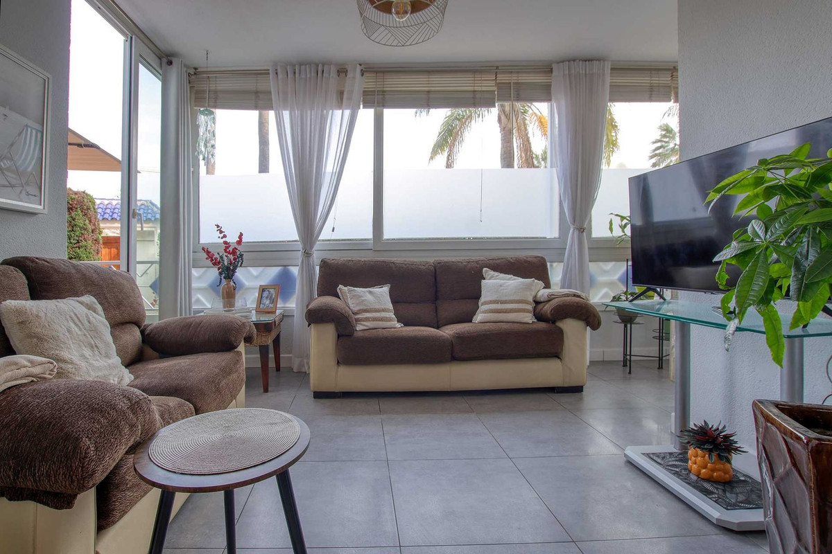 Appartement te koop in Las Chapas | 2 slaapkamers H5076313