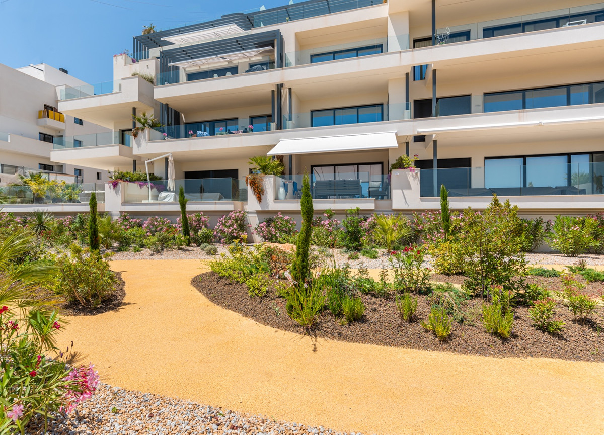 Appartement te koop in Las Colinas Golf | 2 slaapkamers H5253679