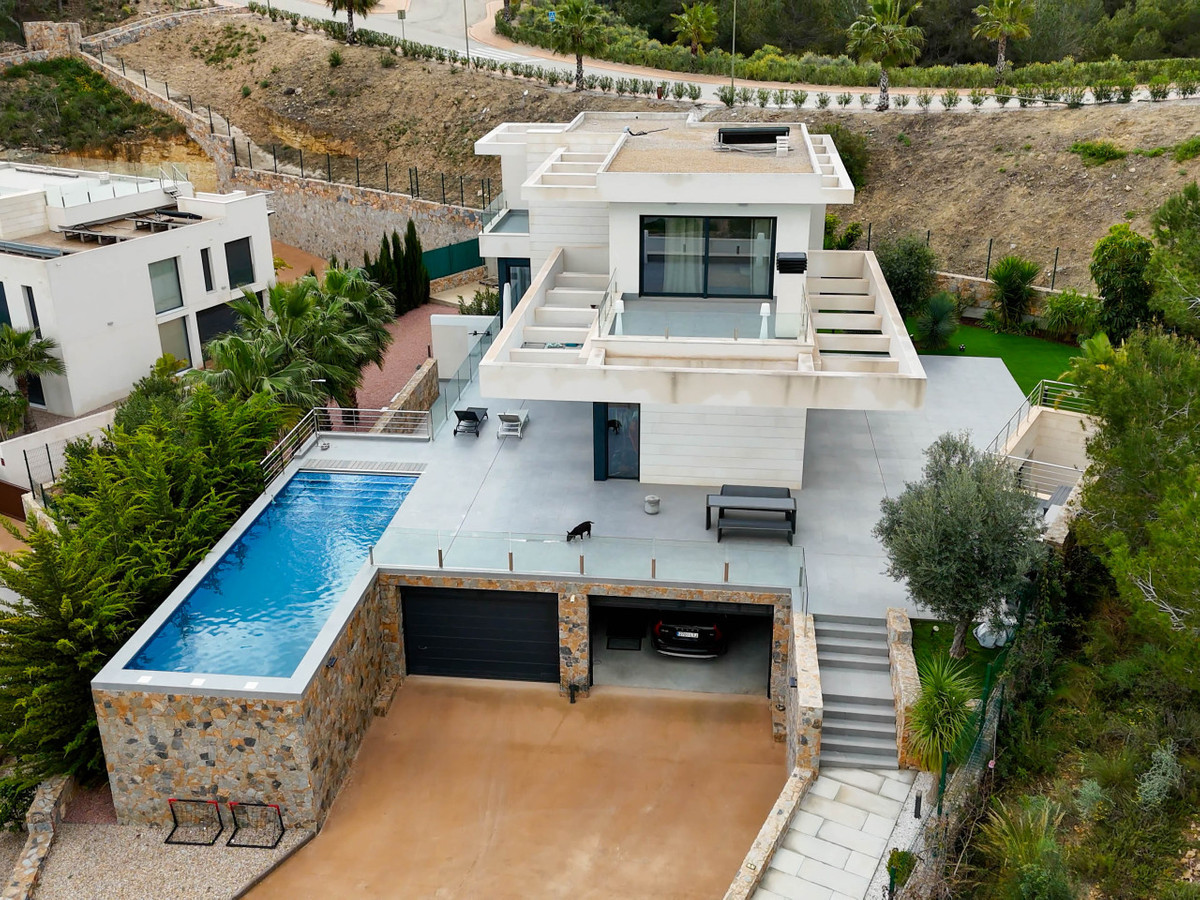 Huis te koop in Las Colinas Golf | 6 slaapkamers H5406925