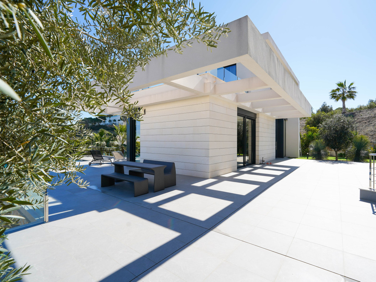 Huis te koop in Las Colinas Golf | 6 slaapkamers H5406925