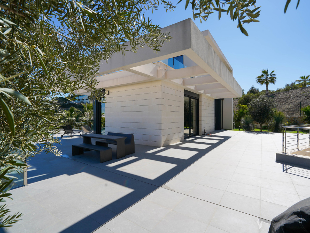 Huis te koop in Las Colinas Golf | 6 slaapkamers H5406925
