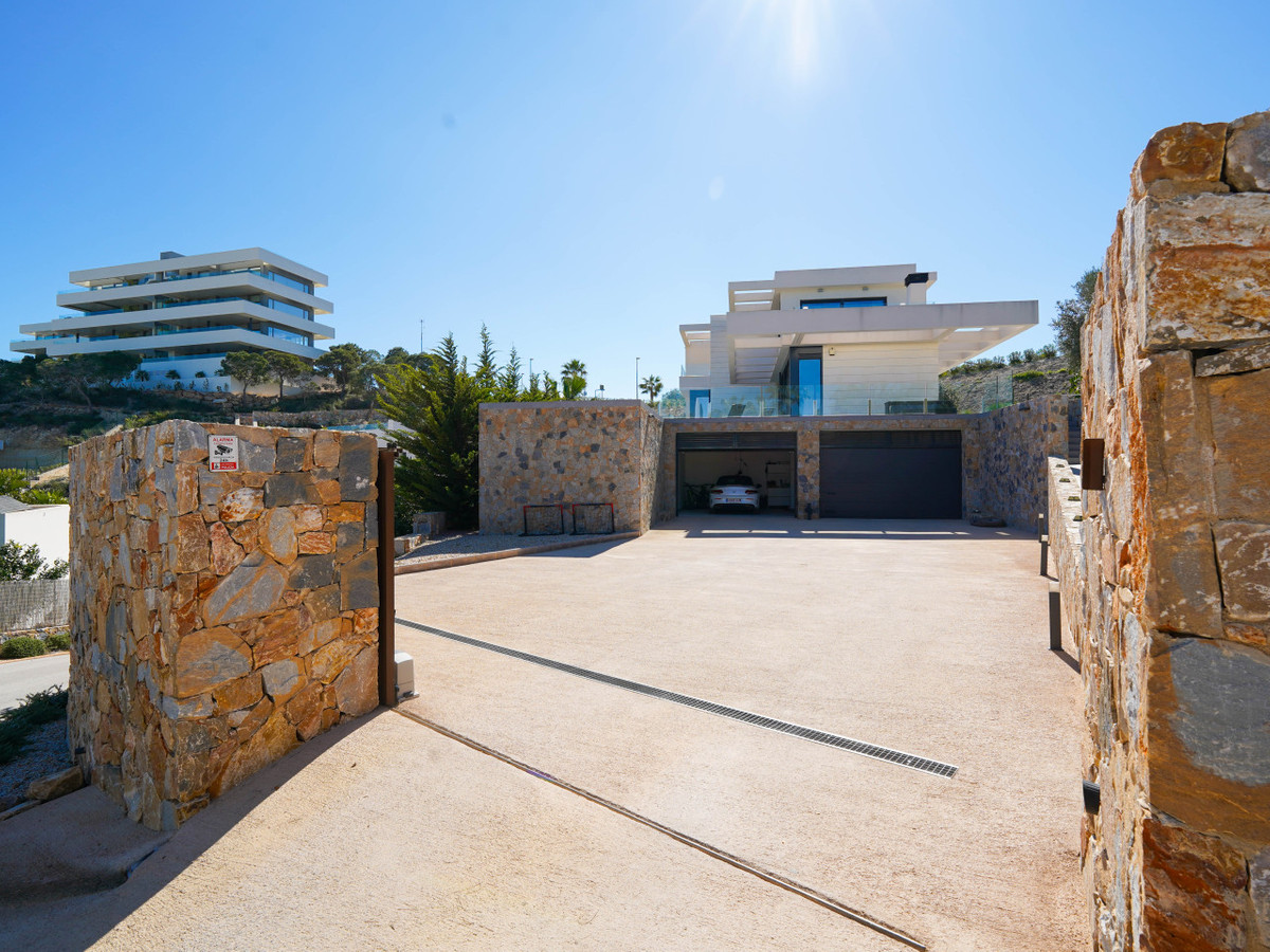 Huis te koop in Las Colinas Golf | 6 slaapkamers H5406925