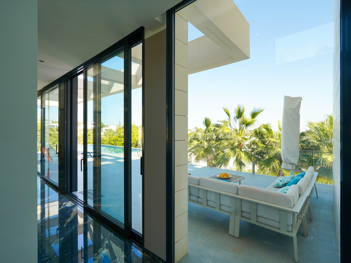 Huis te koop in Las Colinas Golf | 6 slaapkamers H5406925