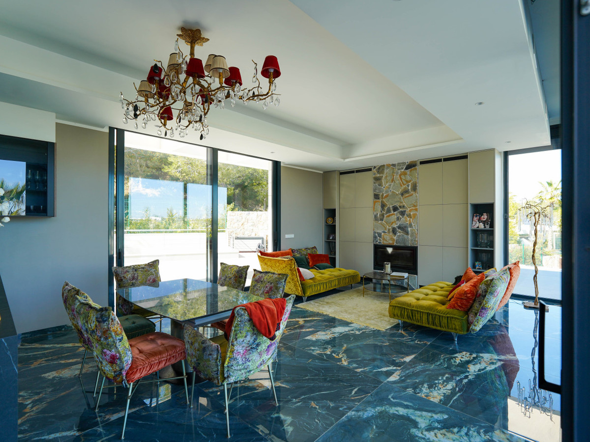 Huis te koop in Las Colinas Golf | 6 slaapkamers H5406925