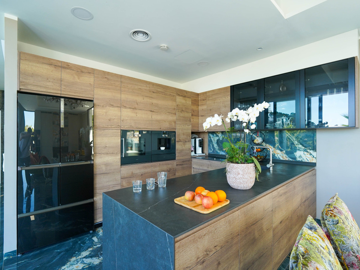 Huis te koop in Las Colinas Golf | 6 slaapkamers H5406925