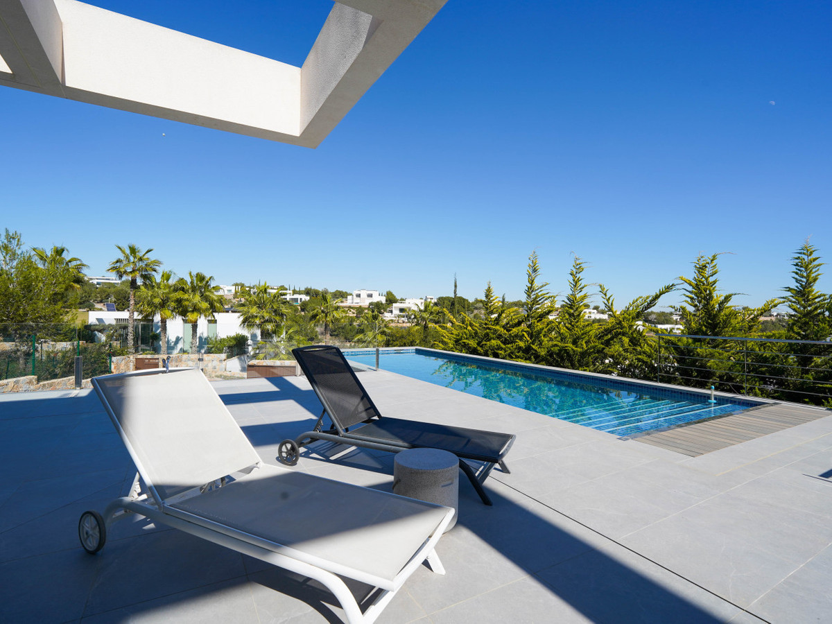 Huis te koop in Las Colinas Golf | 6 slaapkamers H5406925