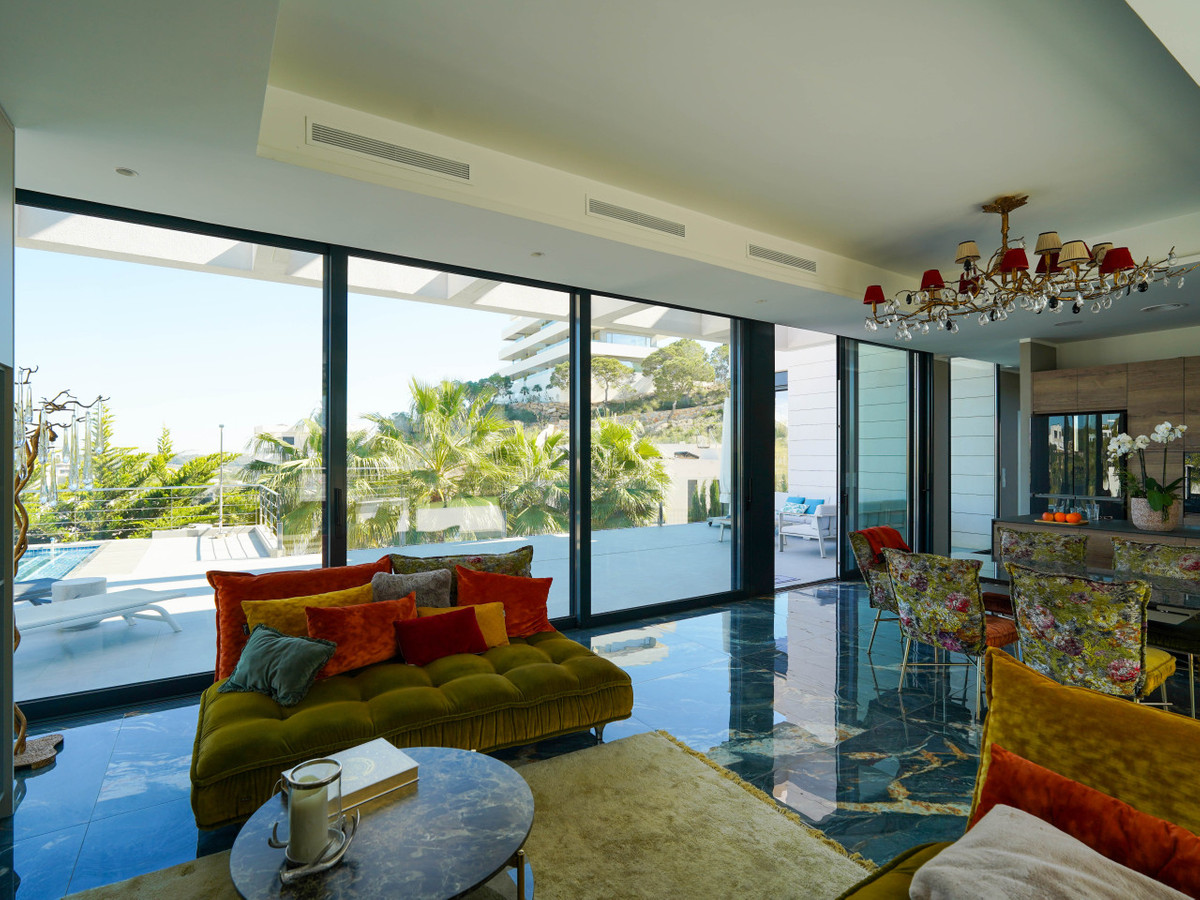 Huis te koop in Las Colinas Golf | 6 slaapkamers H5406925