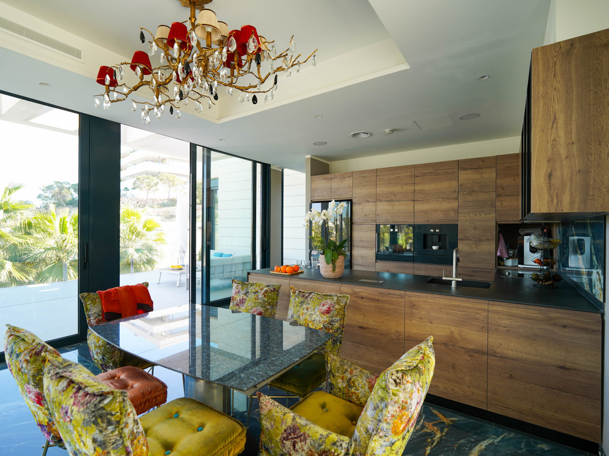 Huis te koop in Las Colinas Golf | 6 slaapkamers H5406925