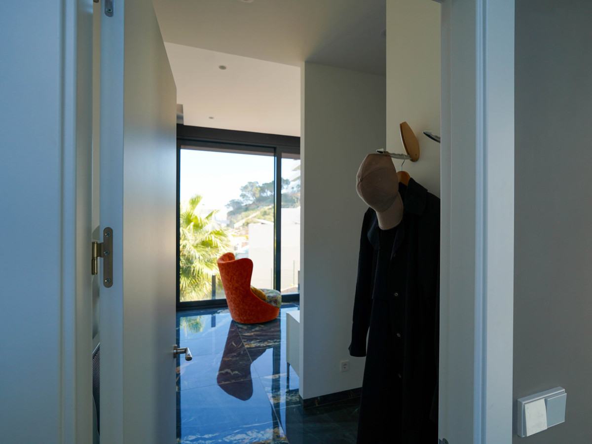 Huis te koop in Las Colinas Golf | 6 slaapkamers H5406925