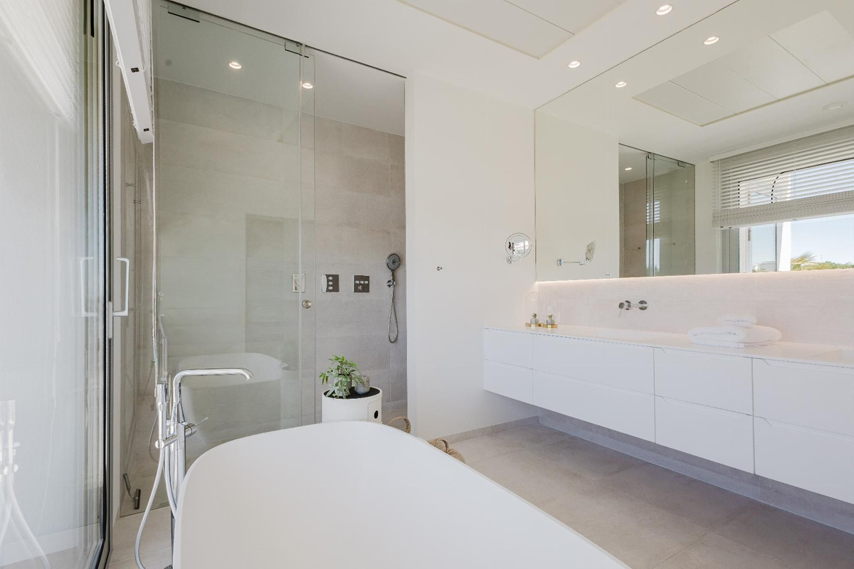 Appartement te koop in Las Colinas Golf | 5 slaapkamers H5407621