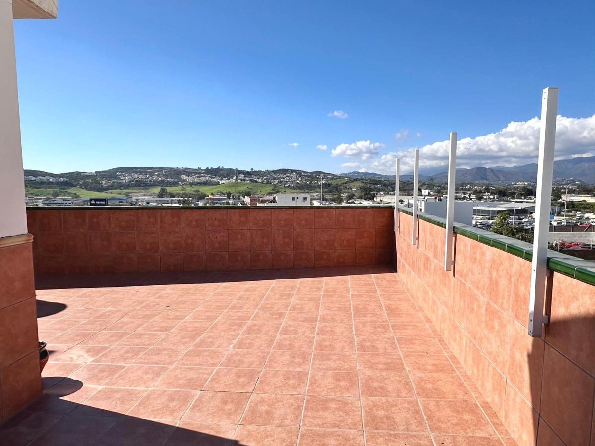 Penthouse in Las Lagunas-12