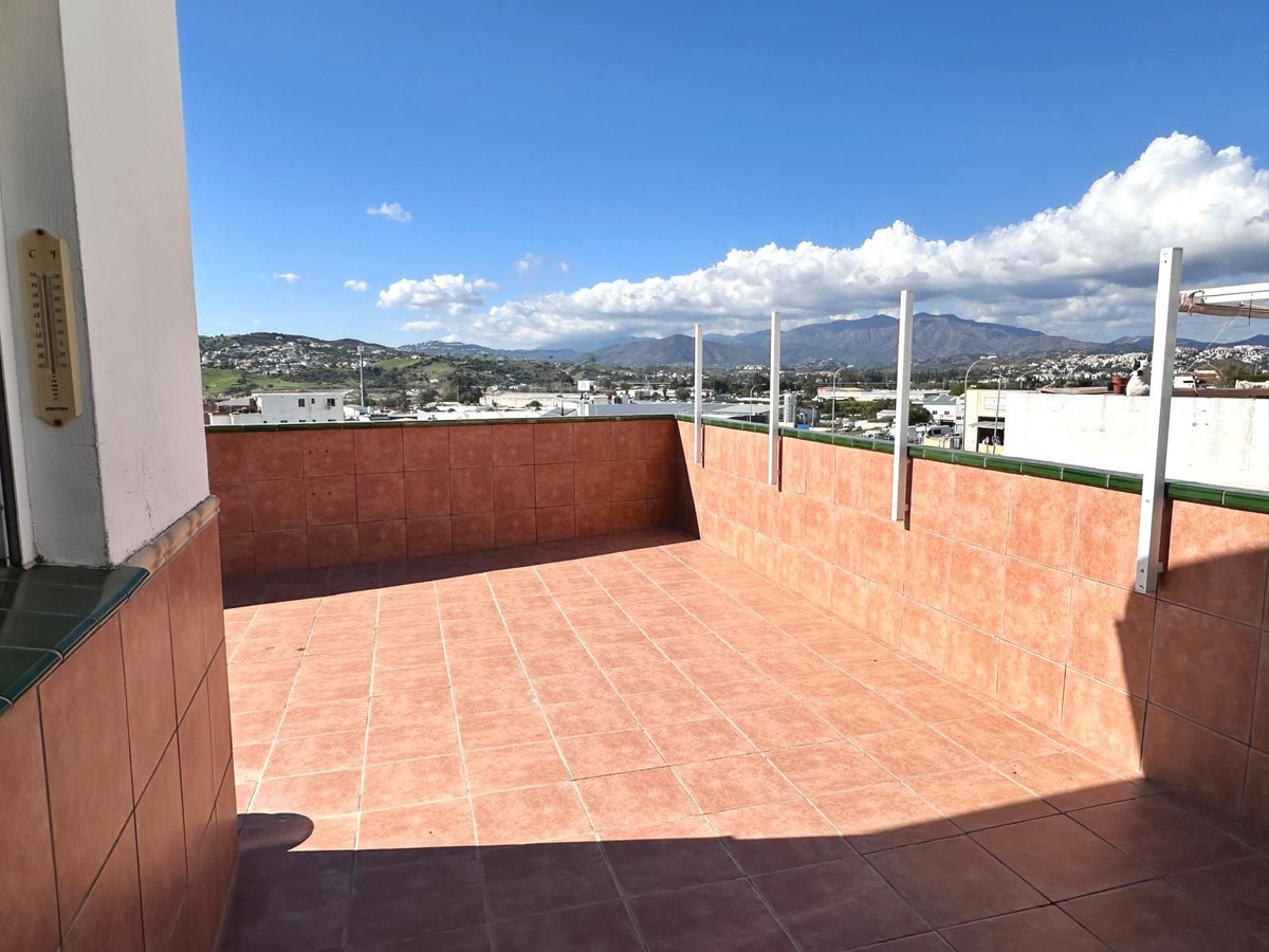 Penthouse in Las Lagunas-25