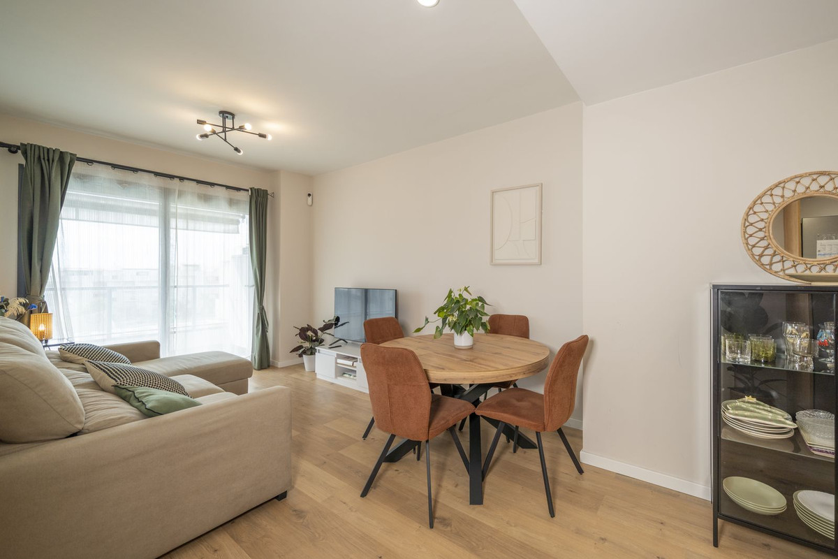 Tussenverdieping Appartement in Las Lagunas-1