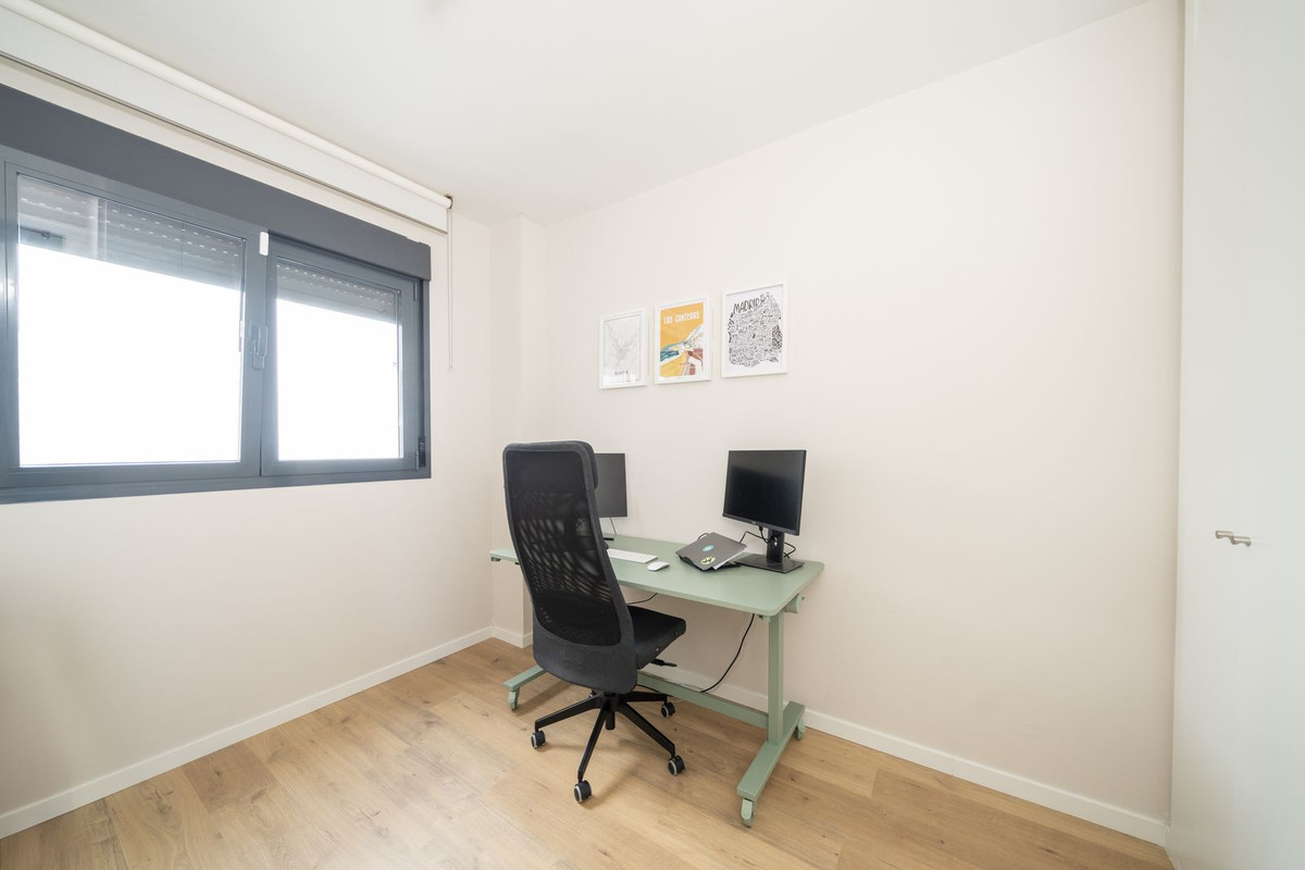 Tussenverdieping Appartement in Las Lagunas-13