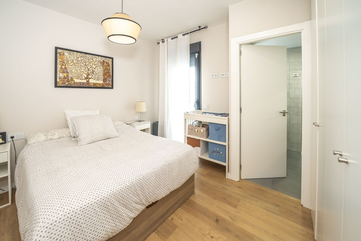 Tussenverdieping Appartement in Las Lagunas-15