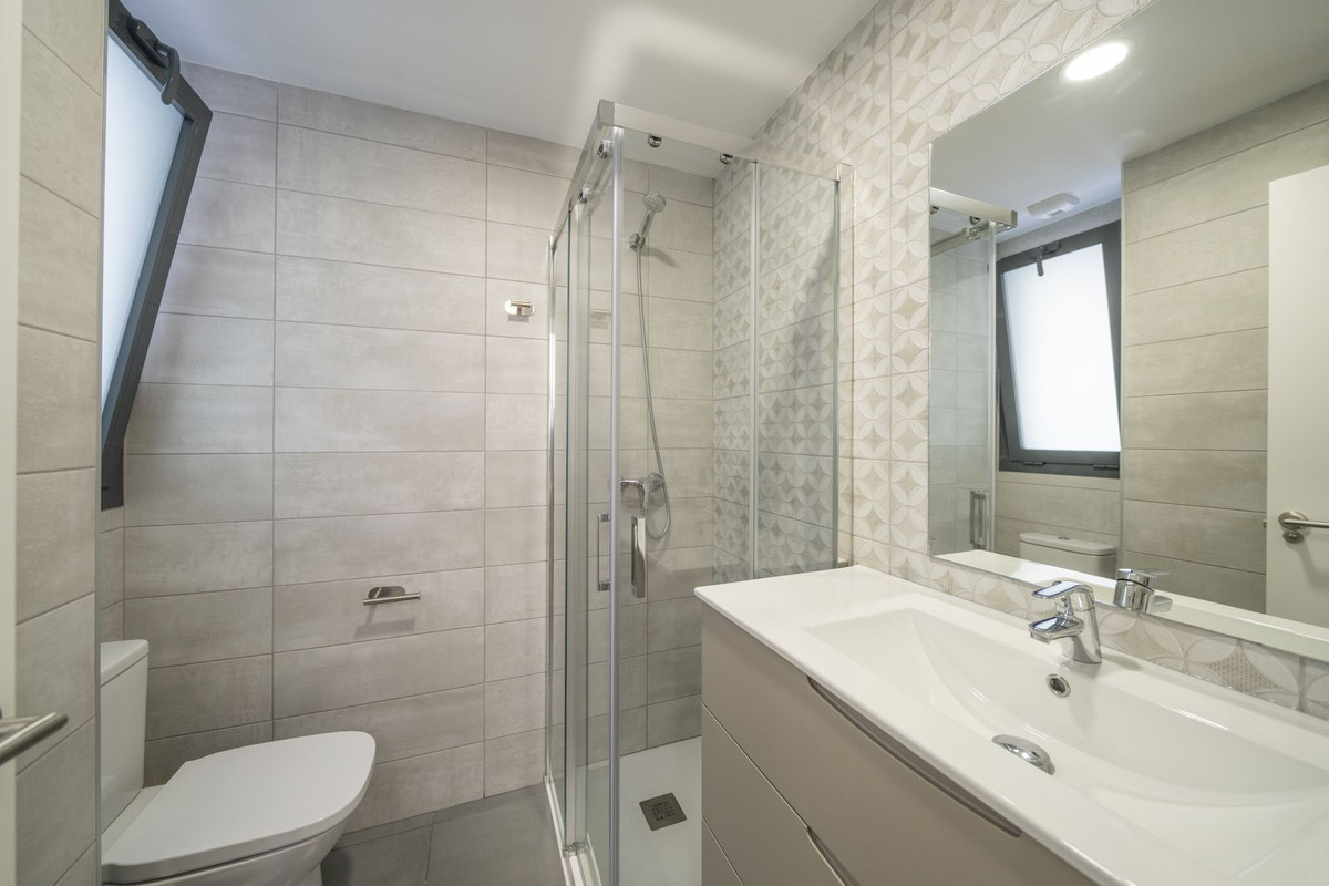 Tussenverdieping Appartement in Las Lagunas-17
