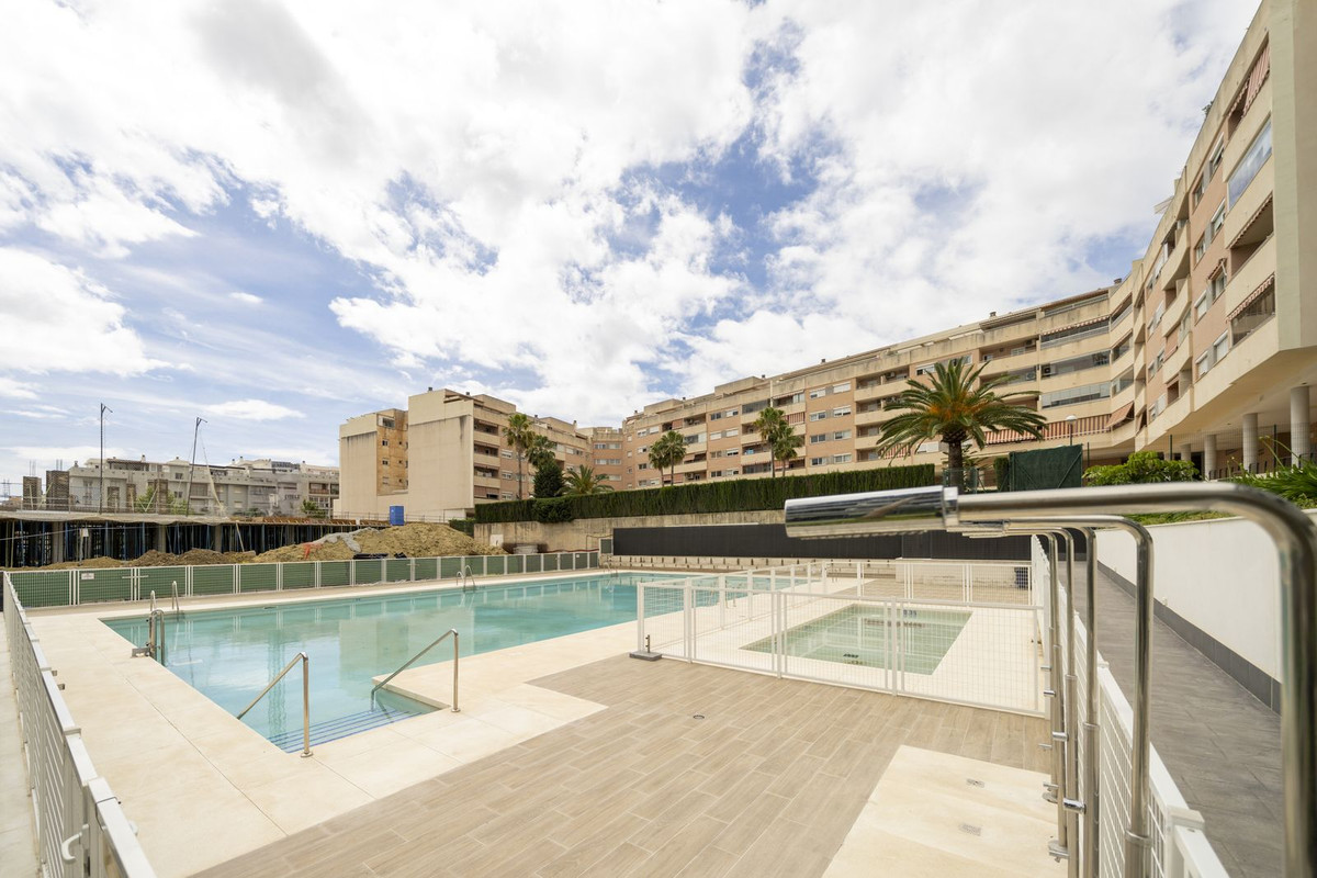 Tussenverdieping Appartement in Las Lagunas-20