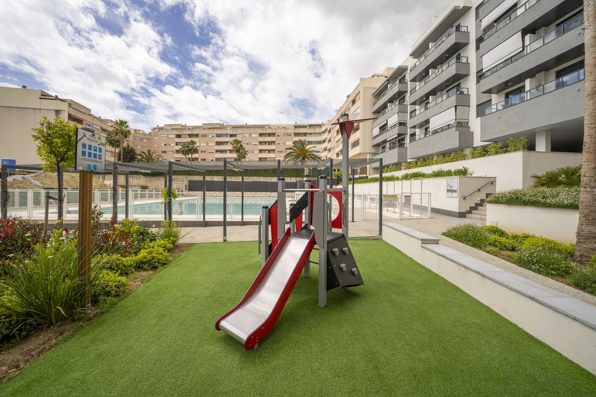Tussenverdieping Appartement in Las Lagunas-21