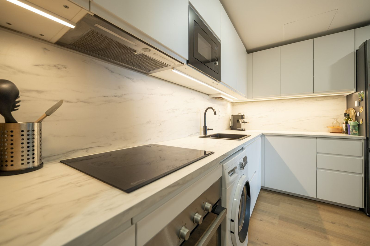 Tussenverdieping Appartement in Las Lagunas-5