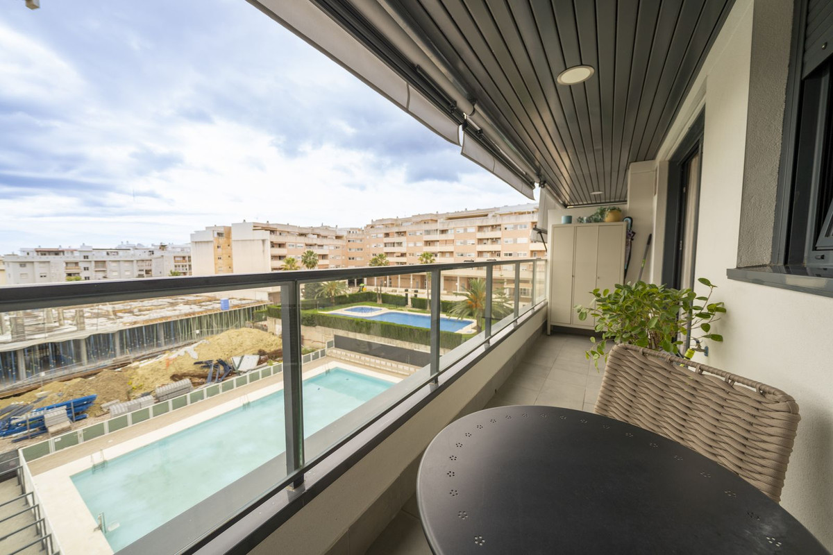 Tussenverdieping Appartement in Las Lagunas-7