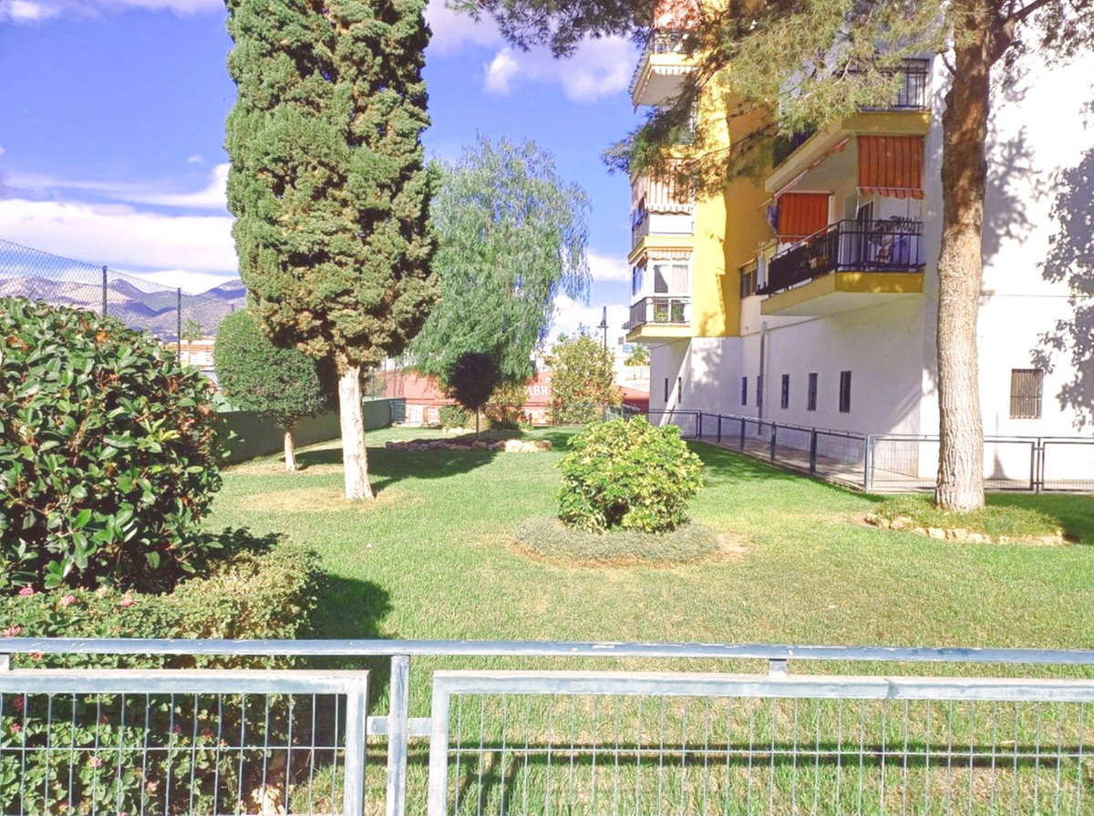 Tussenverdieping Appartement in Las Lagunas-15