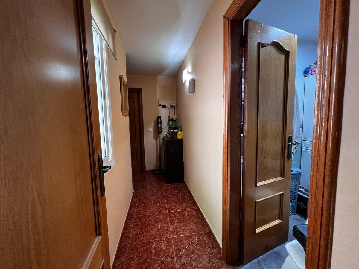 Tussenverdieping Appartement in Las Lagunas-5