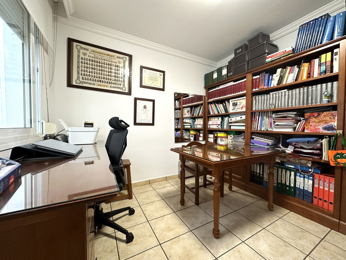 Appartement te koop in Las Lagunas | 4 slaapkamers H5245645