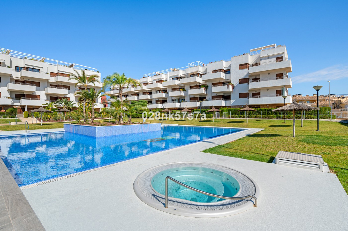 Appartement te koop in Lomas de Cabo Roig | 2 slaapkamers H5230789