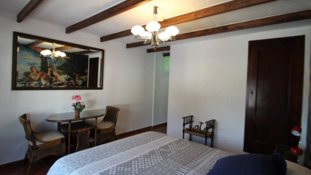 Huis te koop in Lomas de Cabo Roig | 9 slaapkamers H5295346