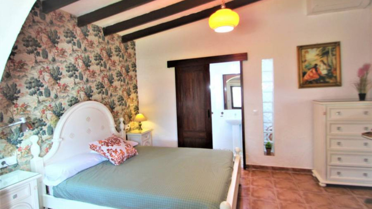 Huis te koop in Lomas de Cabo Roig | 9 slaapkamers H5295346