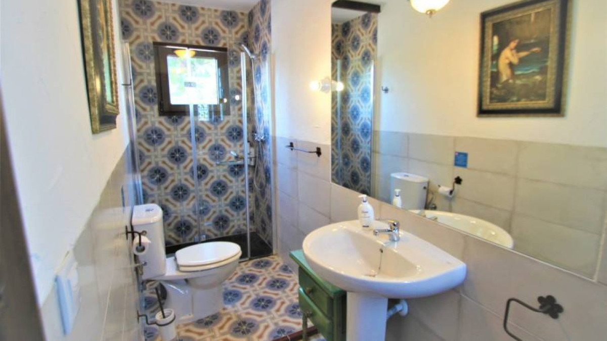 Huis te koop in Lomas de Cabo Roig | 9 slaapkamers H5295346