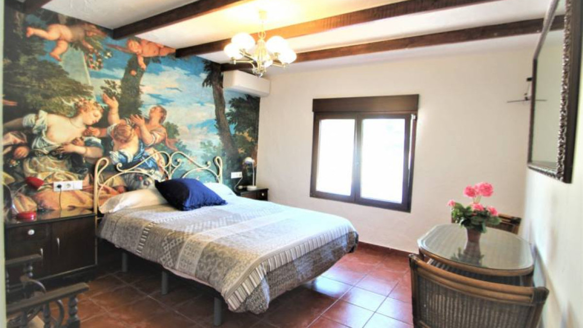 Huis te koop in Lomas de Cabo Roig | 9 slaapkamers H5295346