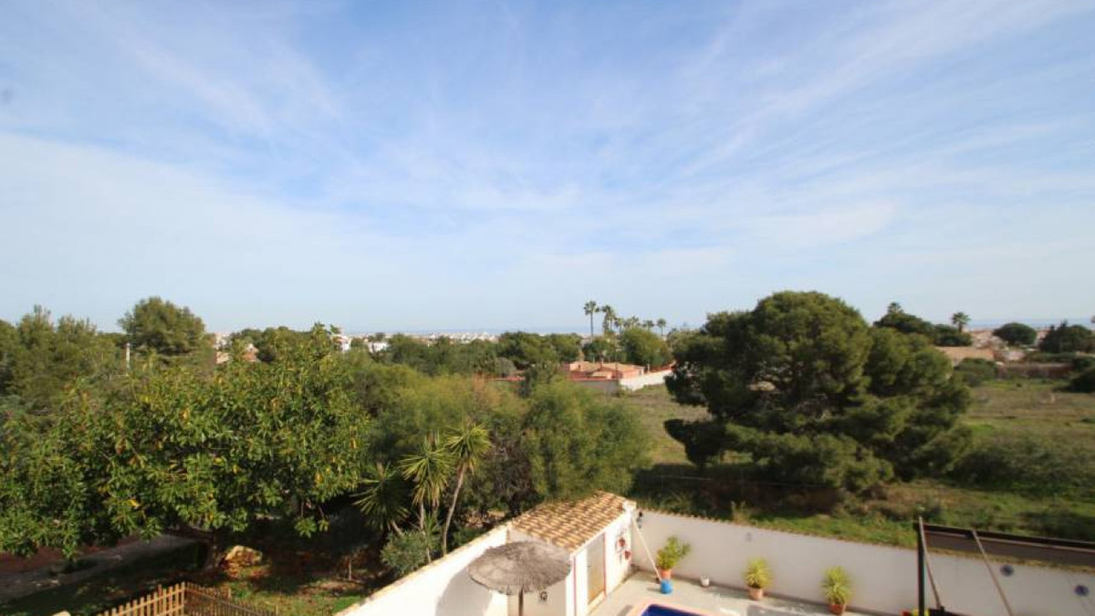 Huis te koop in Lomas de Cabo Roig | 9 slaapkamers H5295346