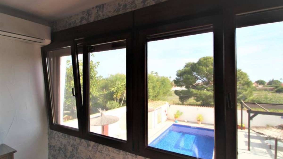Huis te koop in Lomas de Cabo Roig | 9 slaapkamers H5295346