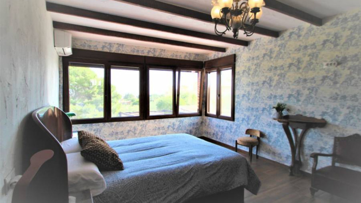 Huis te koop in Lomas de Cabo Roig | 9 slaapkamers H5295346