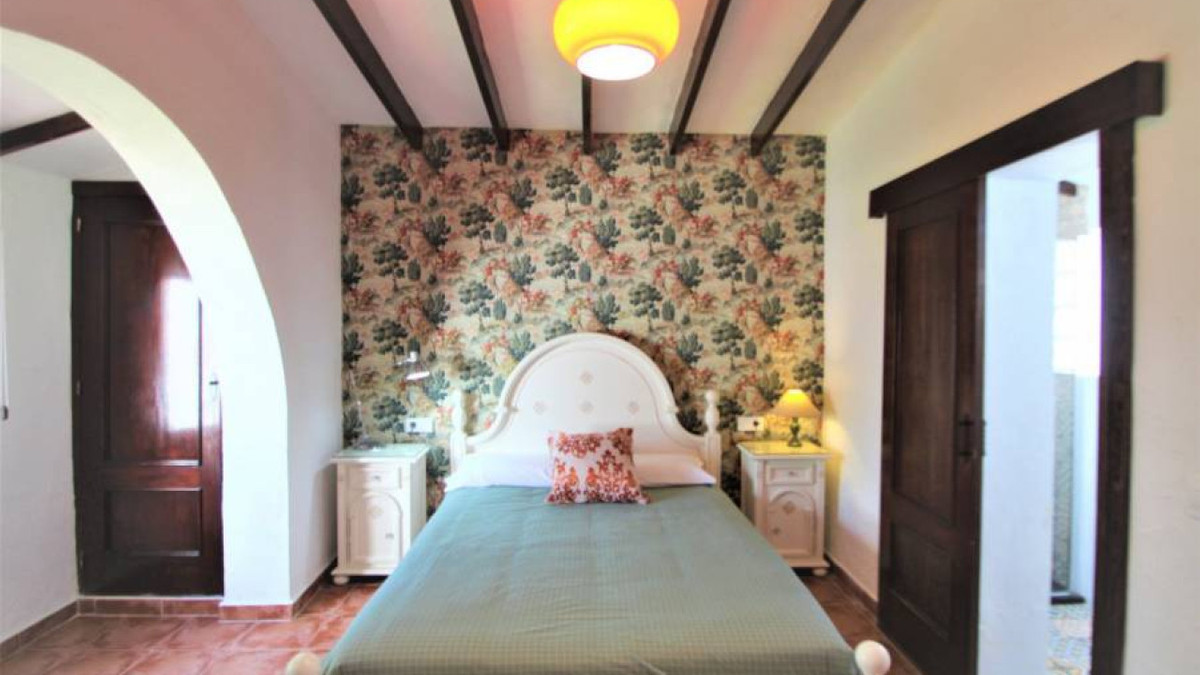 Huis te koop in Lomas de Cabo Roig | 9 slaapkamers H5295346