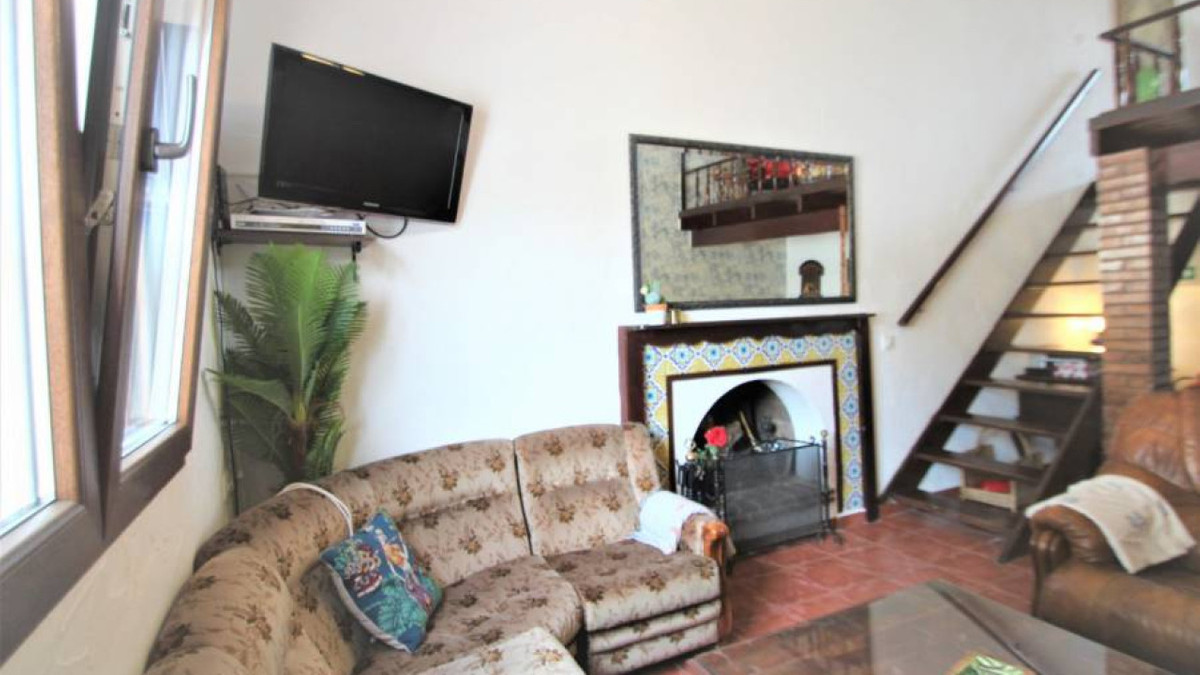 Huis te koop in Lomas de Cabo Roig | 9 slaapkamers H5295346