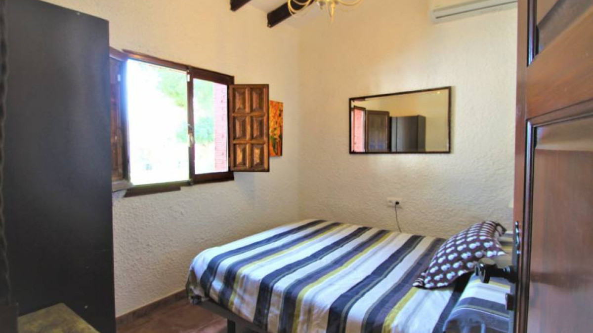 Huis te koop in Lomas de Cabo Roig | 9 slaapkamers H5295346