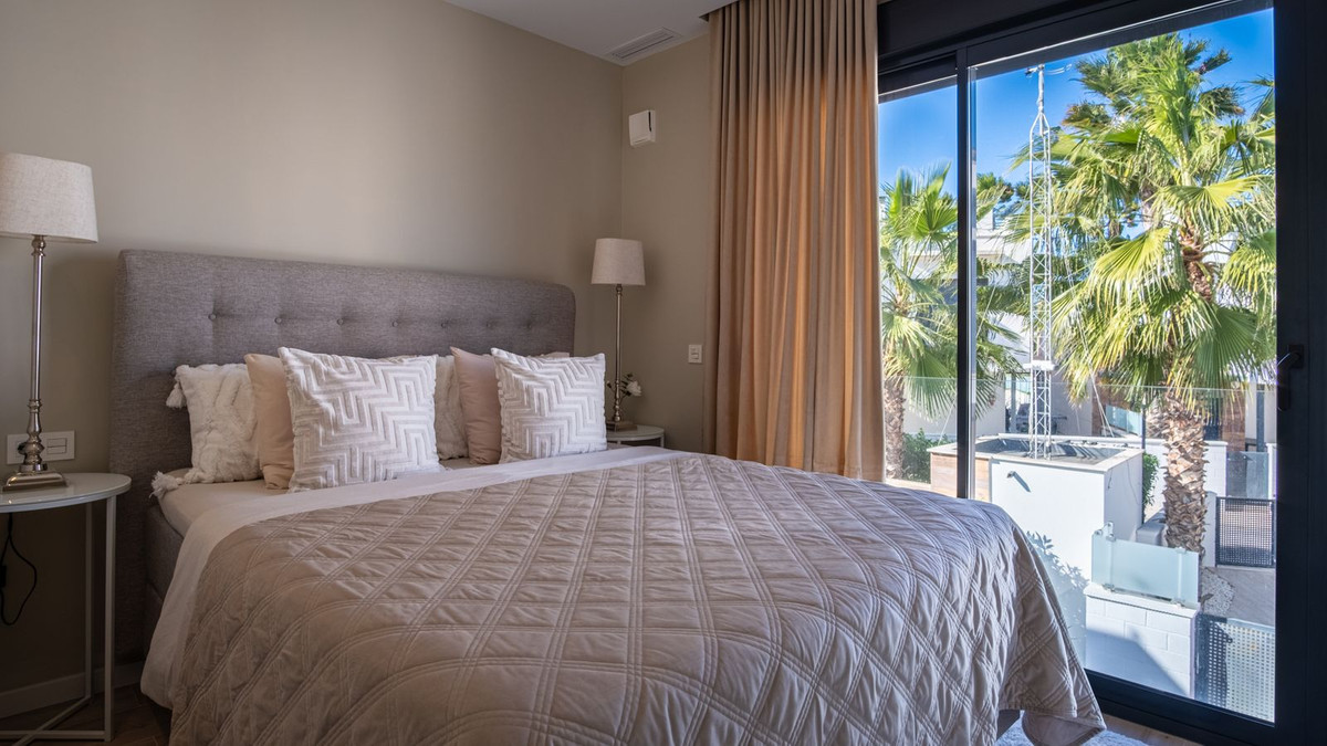 Huis te koop in Lomas de Cabo Roig | 3 slaapkamers H5298673