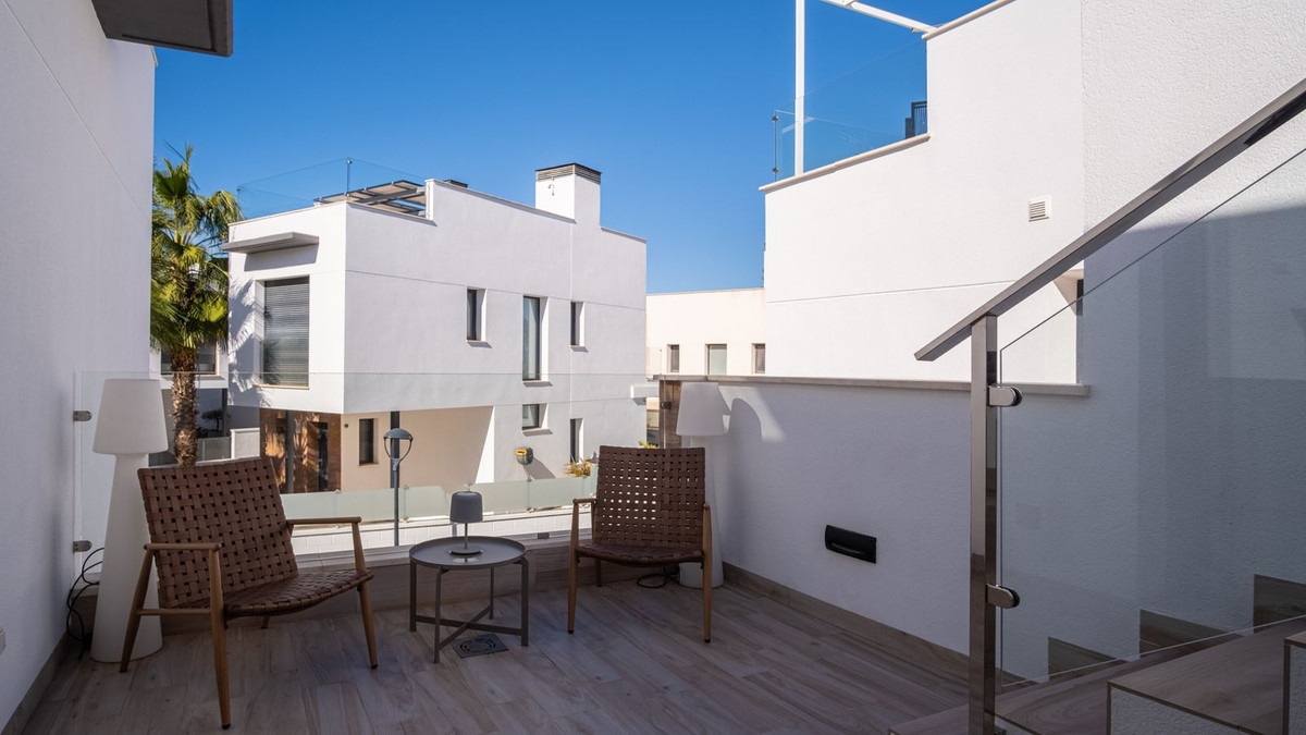 Huis te koop in Lomas de Cabo Roig | 3 slaapkamers H5298673