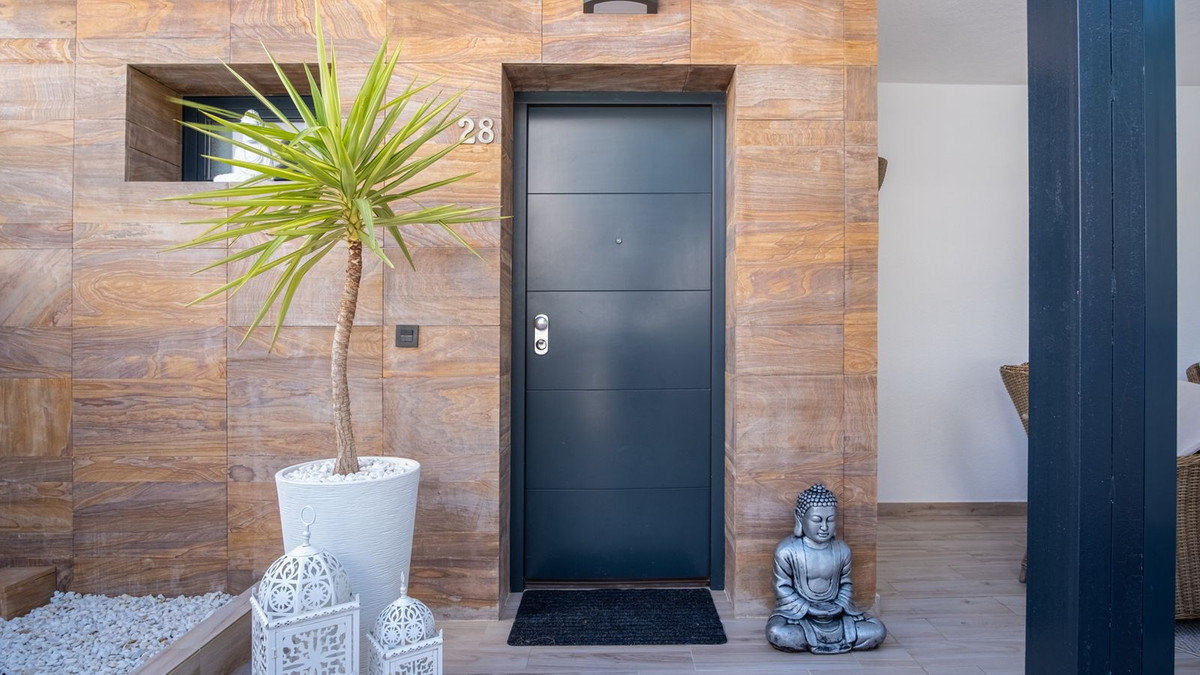 Huis te koop in Lomas de Cabo Roig | 3 slaapkamers H5298673