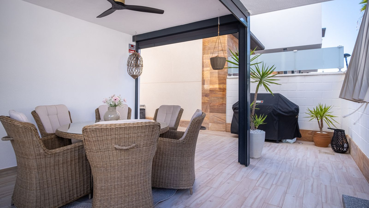 Huis te koop in Lomas de Cabo Roig | 3 slaapkamers H5298673